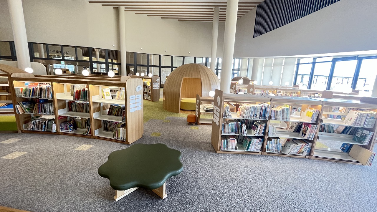 図書館児童書エリアの様子