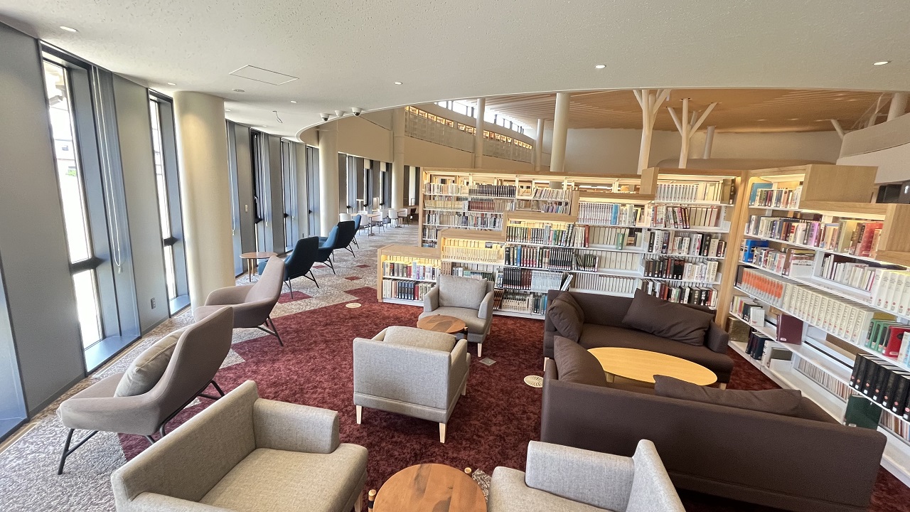 図書館一般書エリアの様子