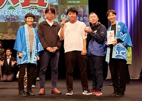 審査会受賞後出場者で記念写真