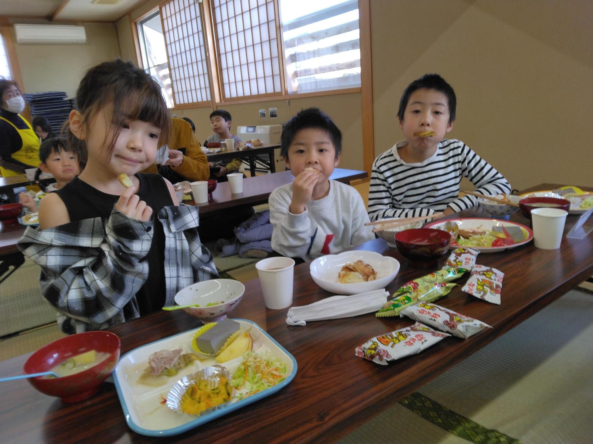 あずま～るの食育
