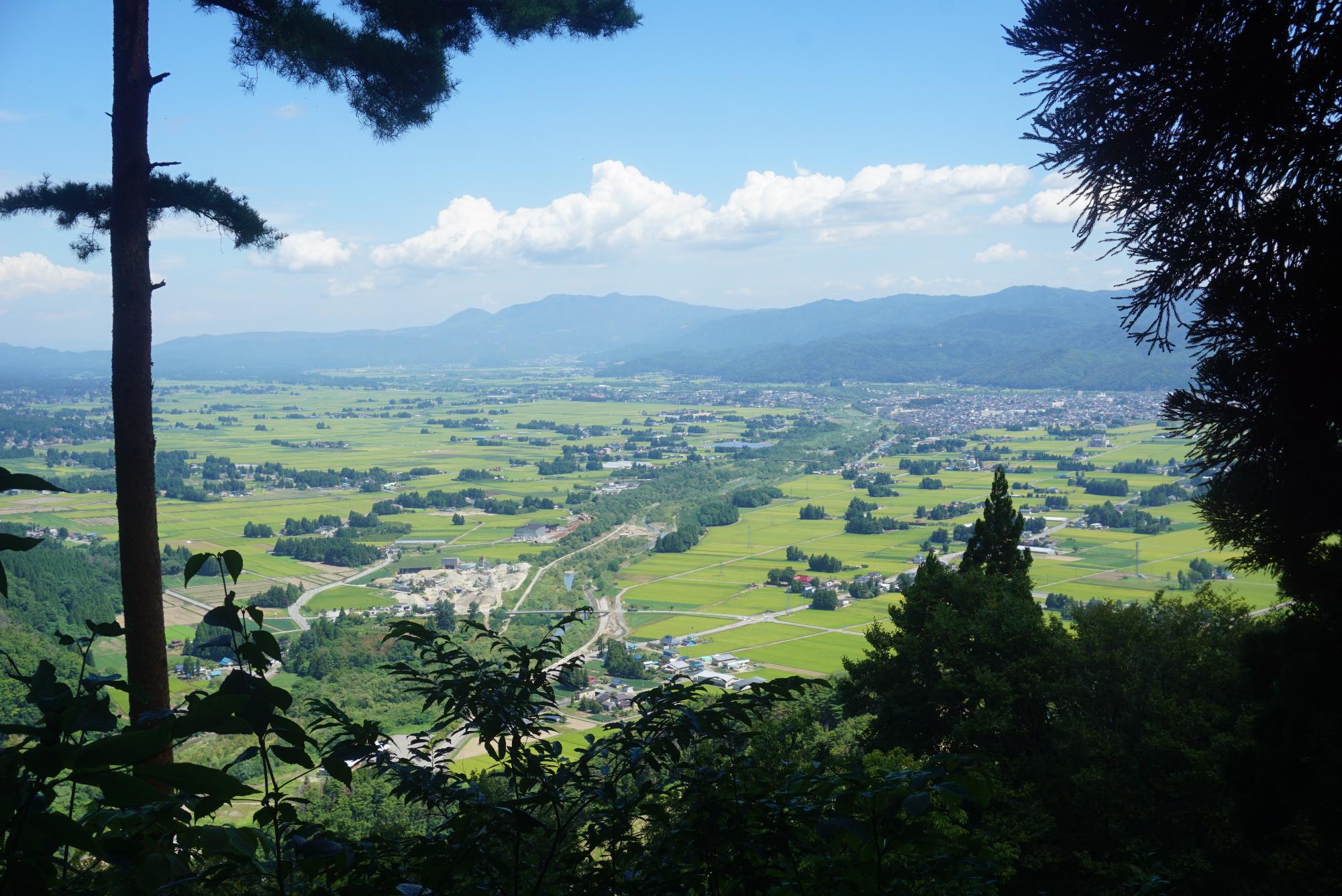 野川と散居集落の展望