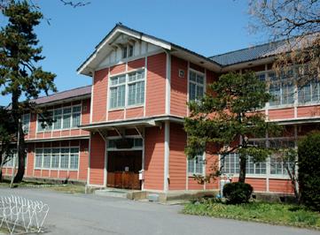 長井小学校第一校舎の写真
