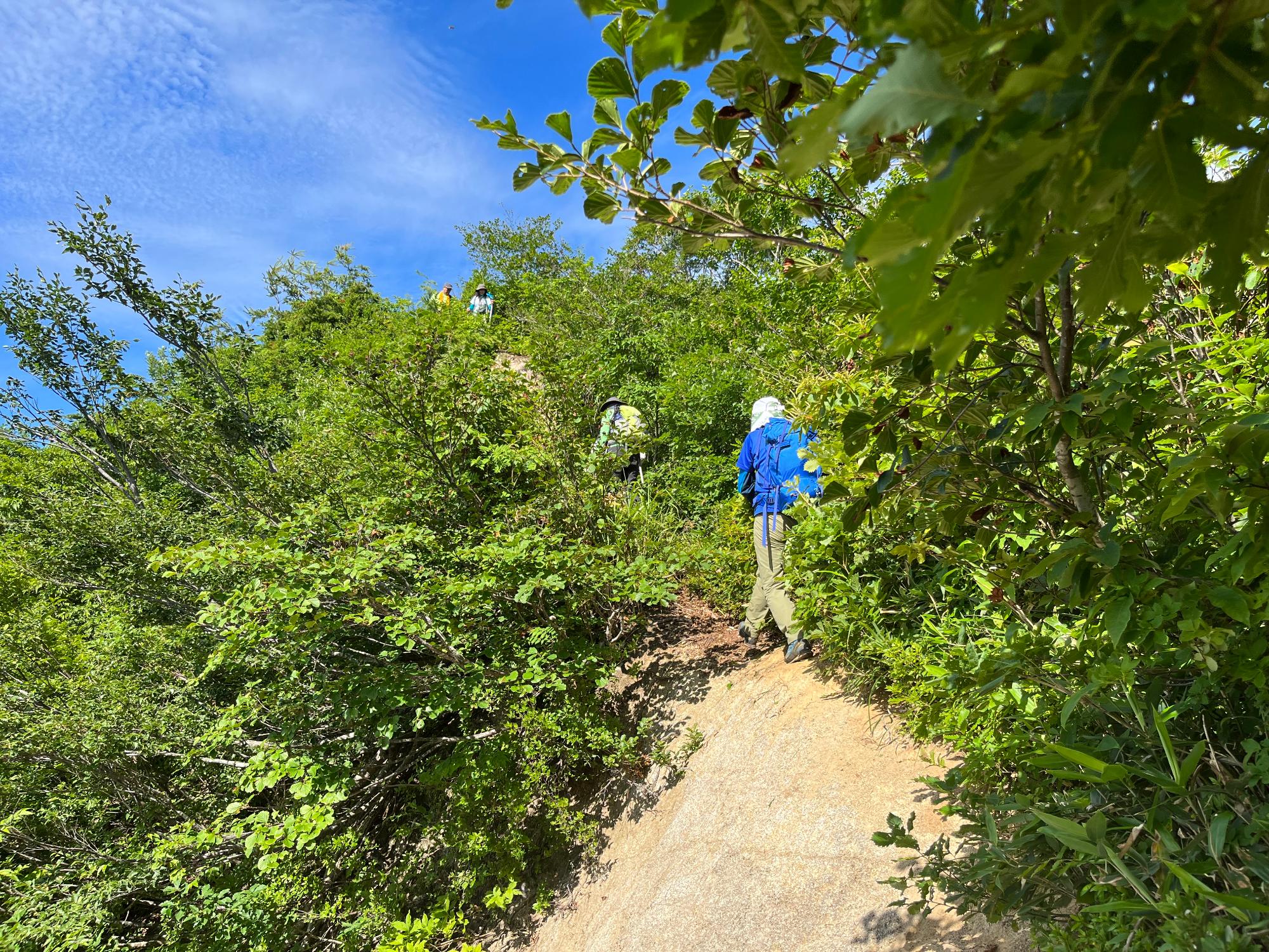 祝瓶山記念登山1