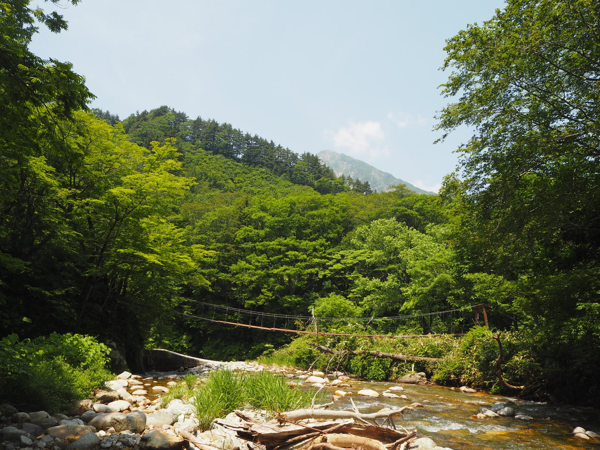 祝瓶山と角楢吊橋